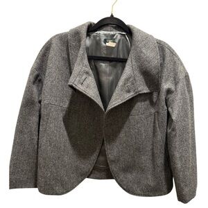 J.Crew Aubrey Herringbone
Wool Jacket 100% Wool size 2
